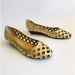 Kenneth Cole Reaction Peek Peek Perforated Wedges